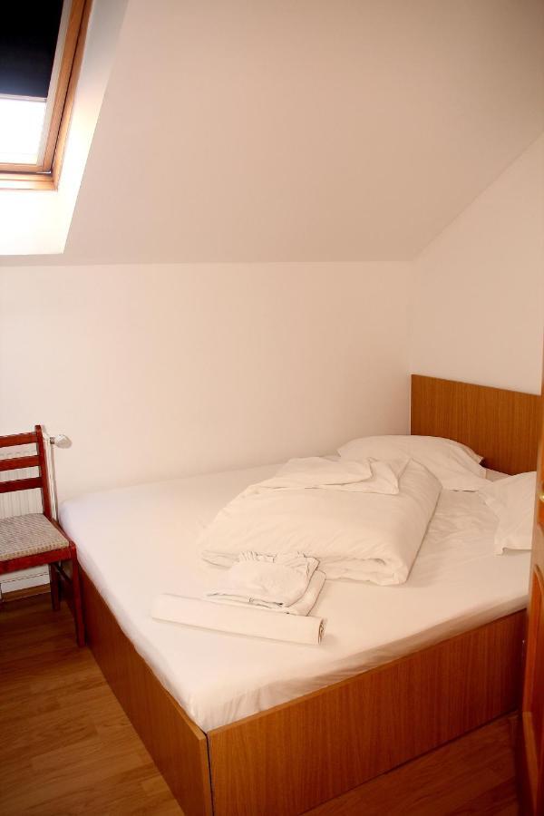 Pensiunea Timişoara Chambre photo