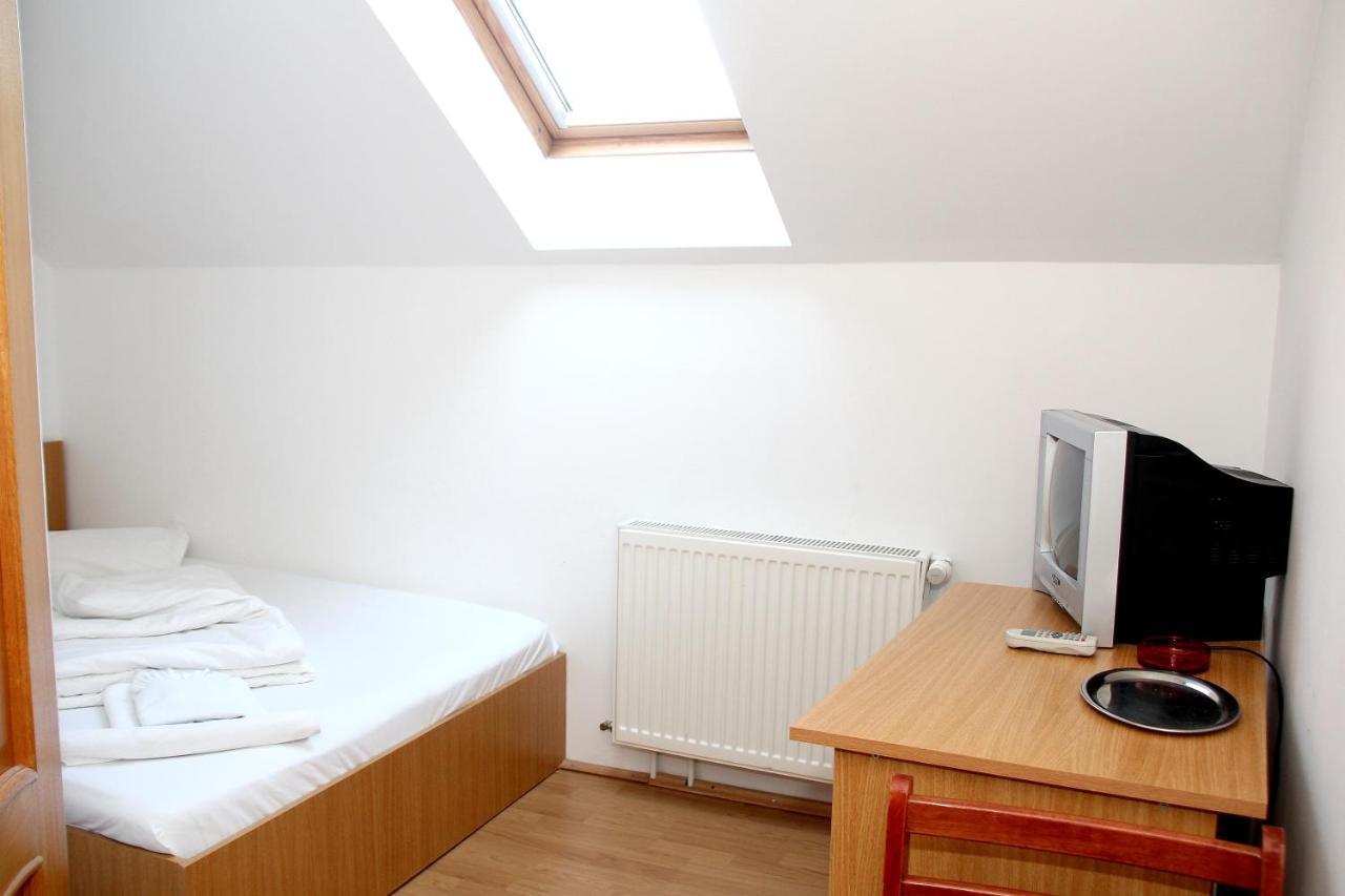 Pensiunea Timişoara Chambre photo
